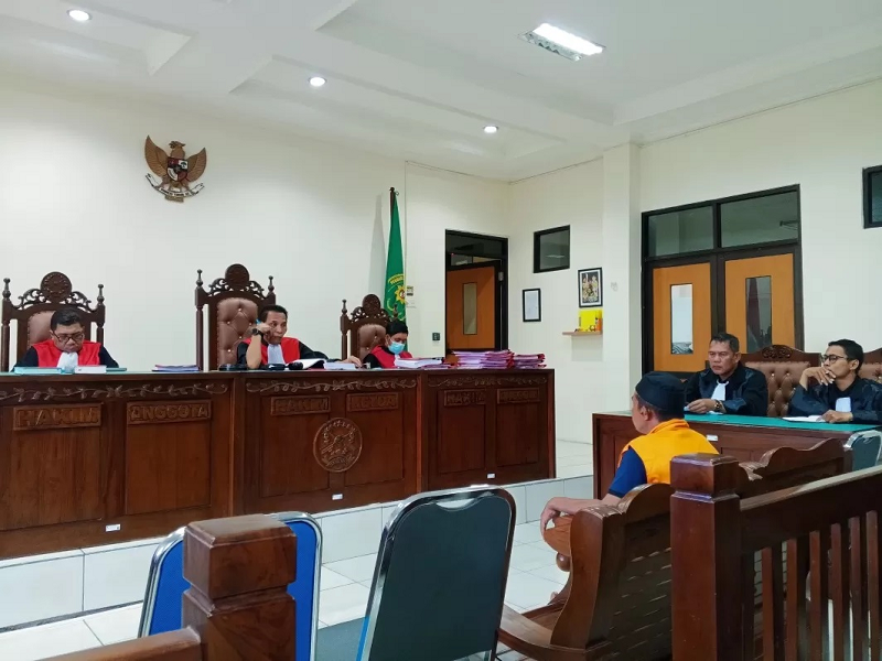 SYAHRUL/KP BONGKAR: RH beberkan seluruh keterangannya dalam sidang pemeriksaan terdakwa di PN Balikpapan, mengenai penambangan ilegal di bekas lahan Hotel Tirta.