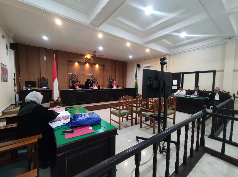 ADHIEL/KP DENGARKAN TUNTUTAN: Terdakwa Sayid Husein Assegaf yang terjerat dugaan kasus mafia tanah pengadaan lahan Bandara Perintis, Bontang Lestari menjalani proses persidangan di Pengadilan Tipikor