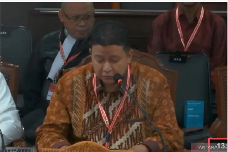 KETERANGAN AHLI: Mantan Ketua Bawaslu dan Ketua Dewan Kehormatan Penyelenggara Pemilu RI Muhammad Alhamid memberi keterangan sebagai ahli dalam sidang sengketa Pilkada Papua 2024 di Mahkamah Konstitus