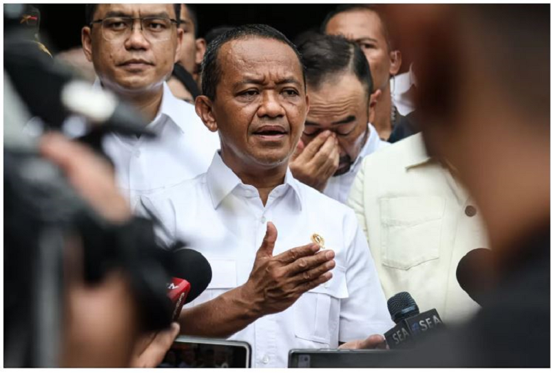 TERBUKA: Ketua Umum Partai Golkar Bahlil Lahadalia tak pernah pikir jadi ketua umum partai. (Hanung Hambara/Jawa Pos)