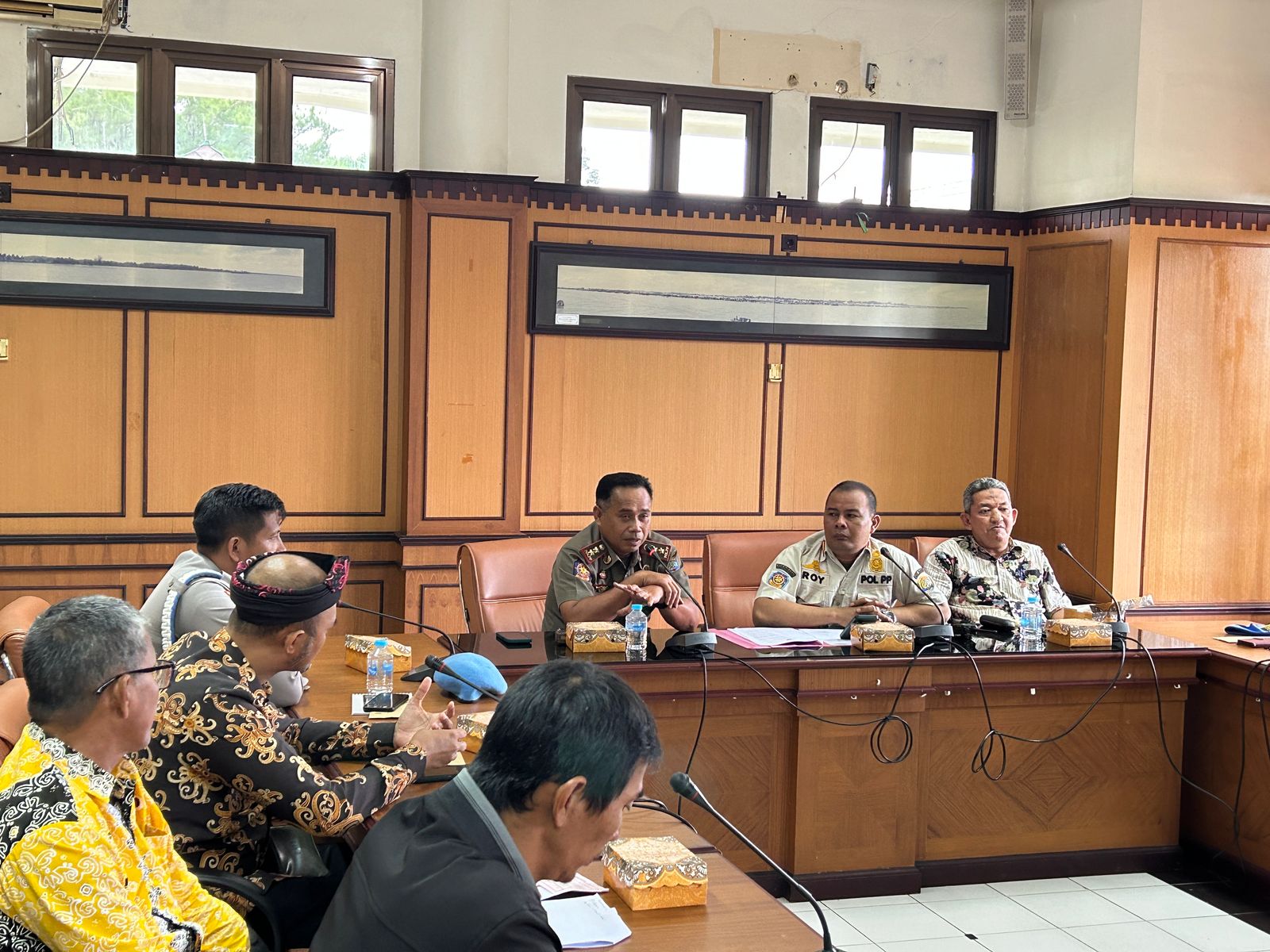 ELIAZAR/RADAR TARAKAN RAKOR : Satpol PP Tarakan bersama instansi terkait melalui rakor untuk pembentukan tim pengawasan atas kepatuhan terhadap pelaksanaan perda dan perwali.