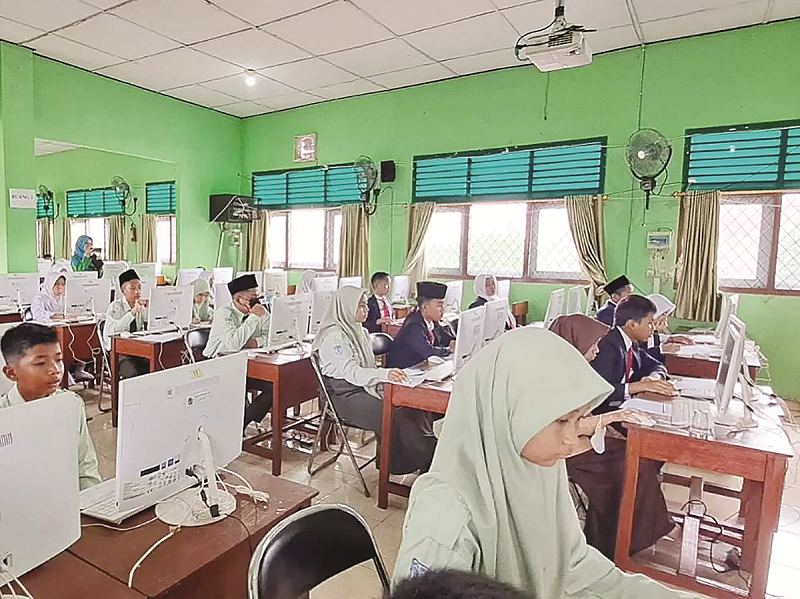 HUMAS KEMENAG JADI REBUTAN: Kegiatan seleksi masuk di salah satu Madrasah Aliyah Negeri (MAN) di bawah binaan Kementerian Agama (Kemenag).