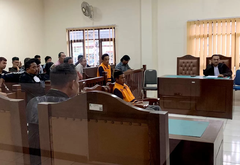 SYAHRUL/KP PASRAH: Terdakwa RH yang terseret kasus galian C ilegal di hotel tirta&nbsp; dituntut 2 tahun 6 bulan penjara dan denda Rp 100 juta di PN Balikpapan.
