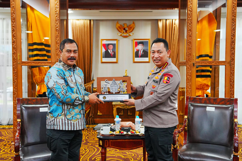 DOK MABES POLRI BANGUN KERJA SAMA: Kapolri Jenderal Polisi Listyo Sigit Prabowo dan Menteri Imigrasi dan Pemasyarakatan (Imipas) Agus Andrianto.