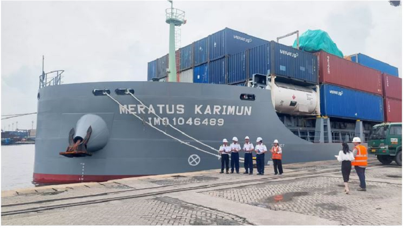 PERLUAS JANGKAUAN: MV. Meratus Karimun, kapal terbaru Meratus Group dengan rute ke Indonesia Timur dan wilayah terpencil, memperluas peluang ke jalur perdagangan global/(Foto: Dimas Choirul/Jawapos