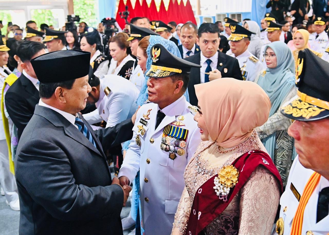 Presiden Prabowo mengalami kepala daerah yang dilantik, termasuk Gubernur Kaltara Zainal A Paliwang. FOTO: DKISP KALTARA
