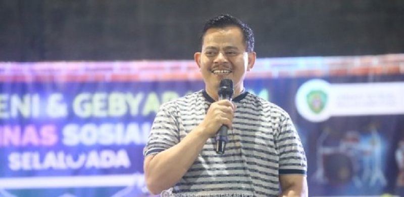ISTIMEWA PERANAN PENTING: Sekda PPU Tohar saat menghadiri Malam Pentas Seni dan UMKM di lingkungan Pemkab PPU, Sabtu (22/2).
