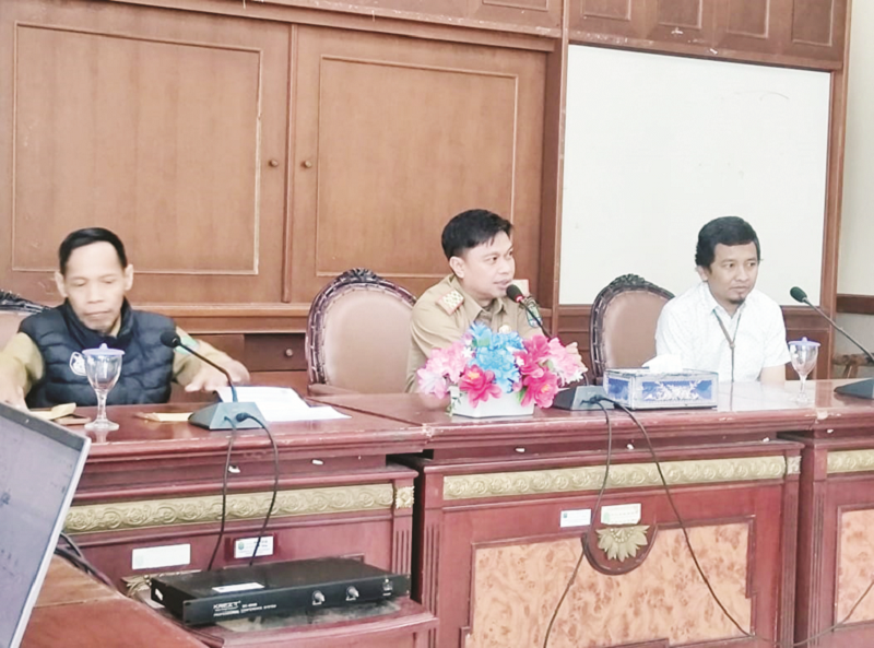 DOK PROKOMPIM RAPAT EVALUASI: Pj Sekda Nunukan, Asmar membuka langsung rapat evaluasi perencanaan pembangunan dan keuangan daerah tahun anggaran 2025.