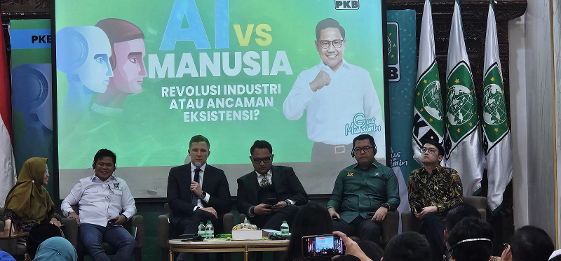 DUKUNG UMKM: Ketua DPP PKB Bidang Perdagangan dan Industri, Lukmanul Hakim dalam diskusi di kantor DPP PKB, Jakarta, Kamis (27/2). (Muhammad Ridwan/JawaPos.com).