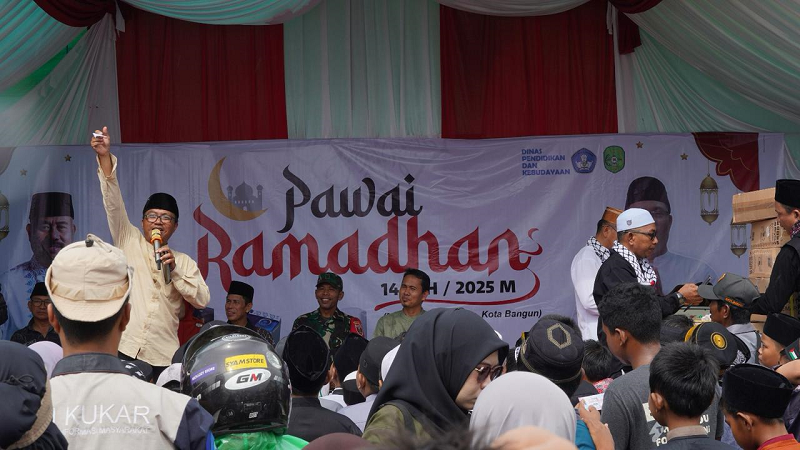Diskominfo Kukar MERIAH: Suasana kemeriahan Pawai Tahrib di Kecamatan Muara Badak.