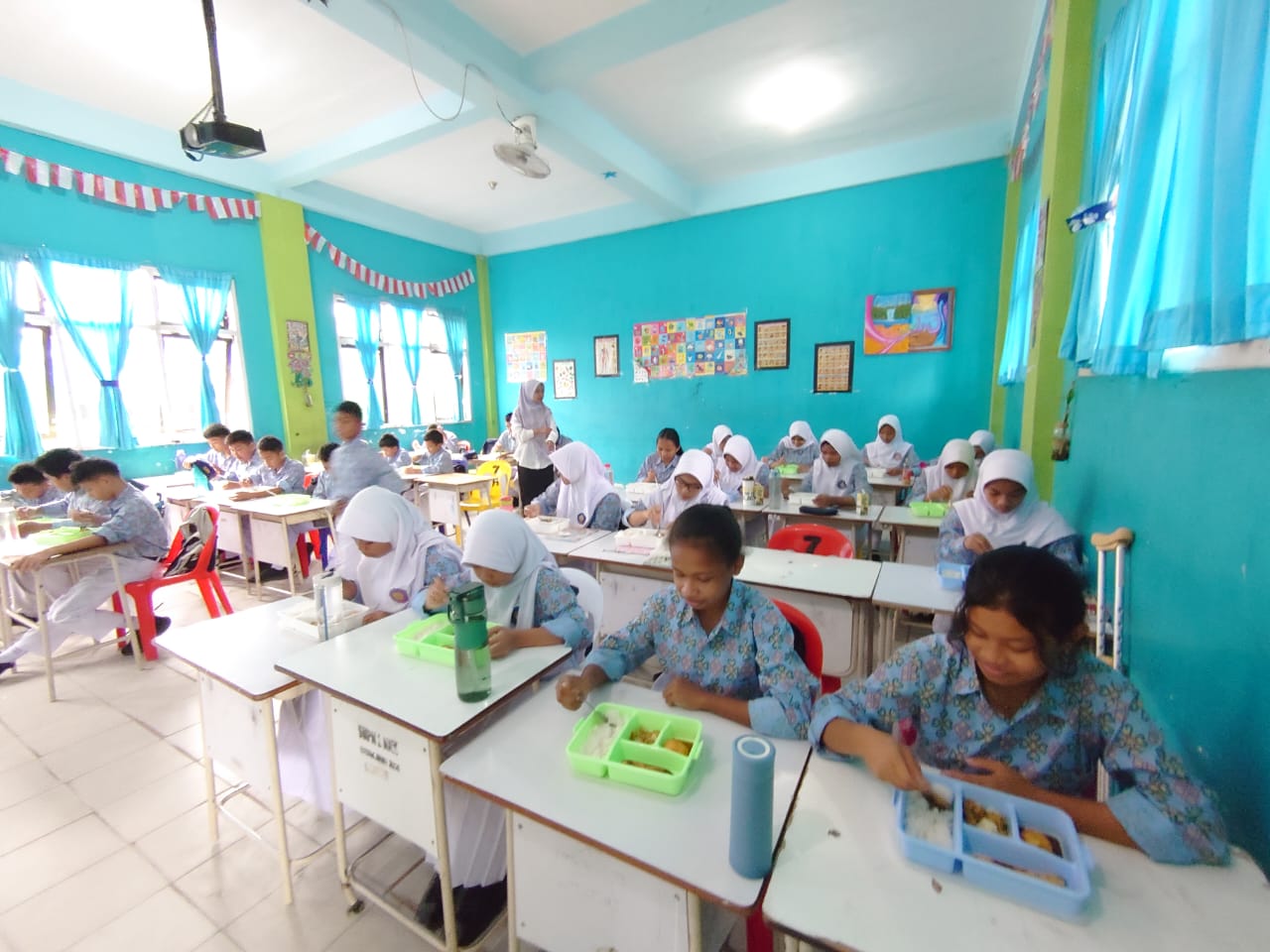 DOK RADAR TARAKAN MAKAN BERGIZI GRATIS: Skema MBG selama Ramadan, pelajar akan diberikan makanan ringan untuk digunakan berbuka puasa.