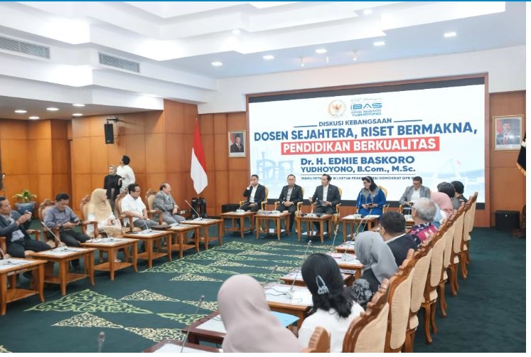 PENDIDIKAN: Wakil Ketua MPR RI Edhie Baskoro Yudhoyono alias Ibas menyambut peran profesor dan dosen dalam diskusi kebangsaan bertema