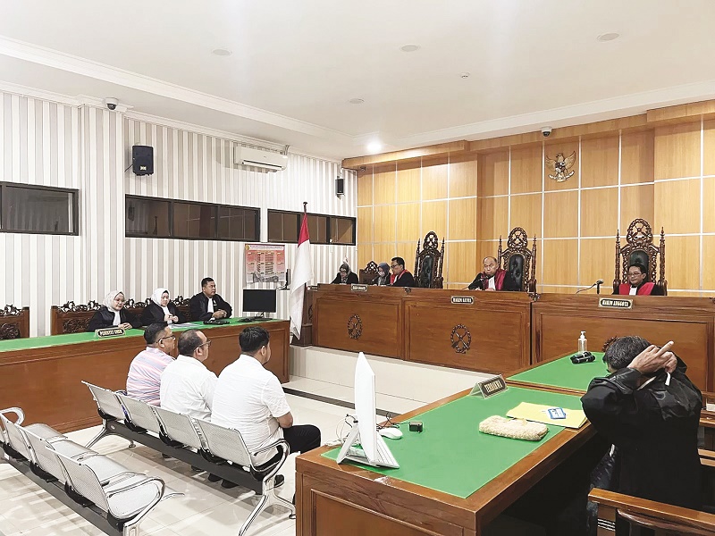 ISTIMEWA BERGULIR: Sidang perdana korupsi modal usaha PT Erha Indah di Pengadilan Tipikor Samarinda, Selasa (4/3).