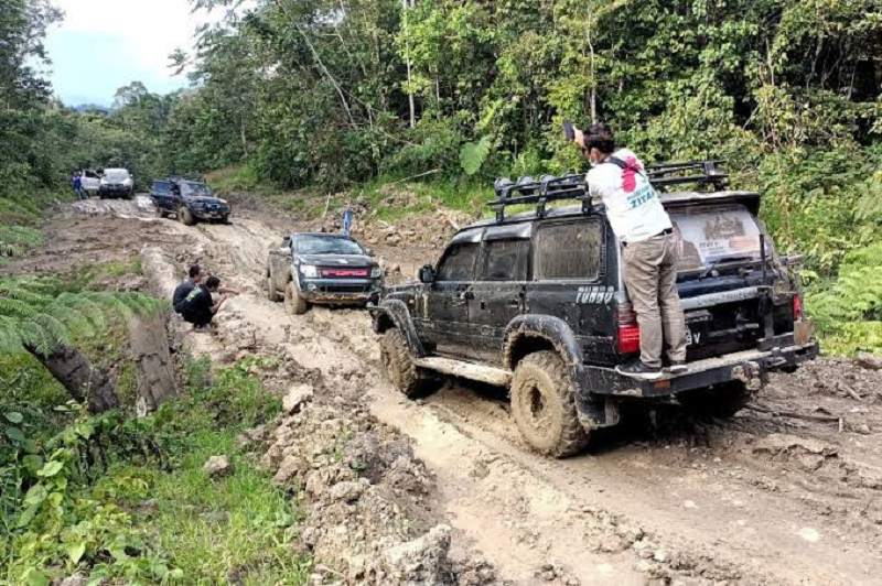 INFRASTRUKTUR: Kondisi salah satu titik akses jalan di wilayah perbatasan Kaltara. FOTO: DOK RADAR TARAKAN