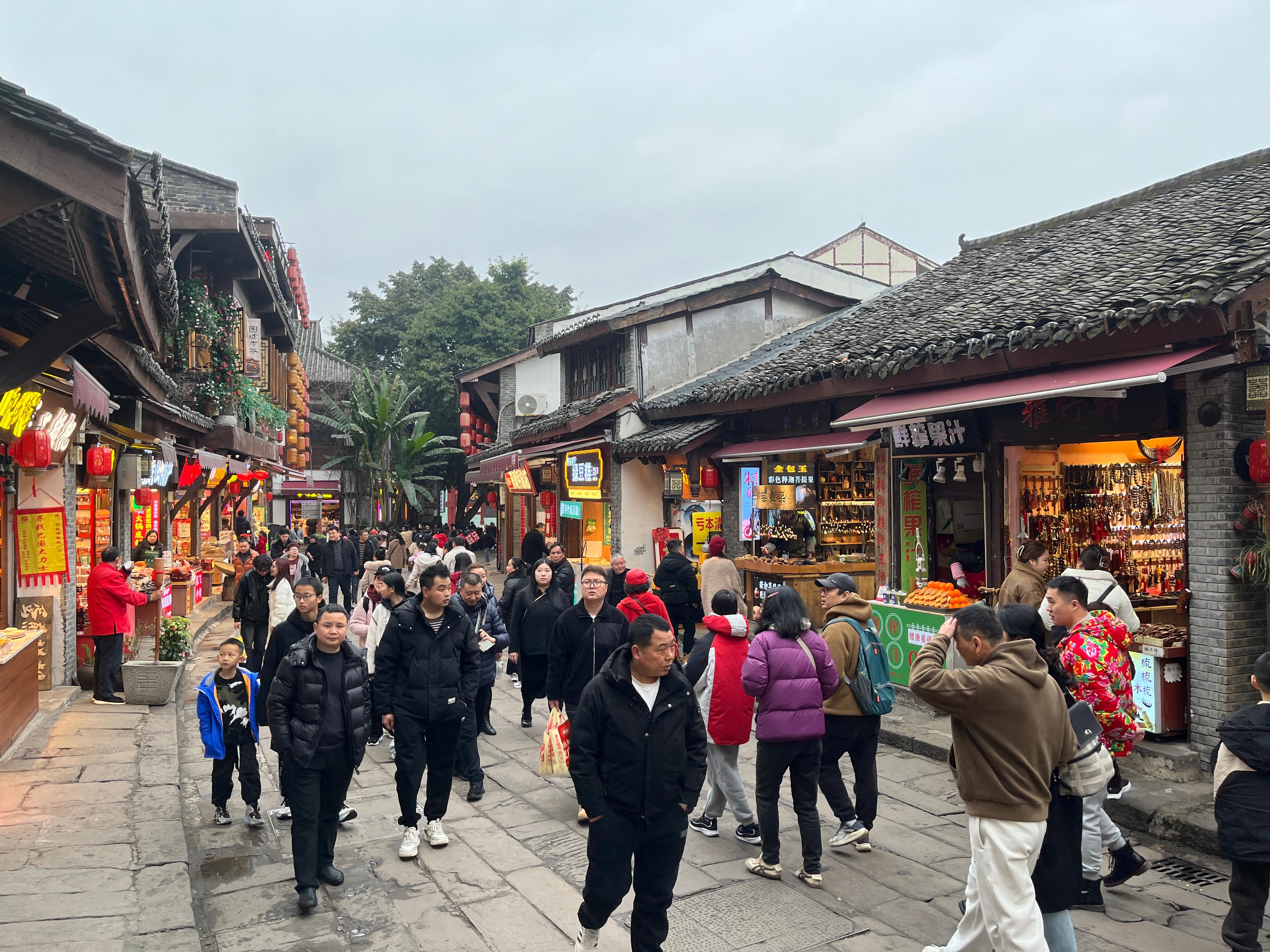 BEKAS PUSAT PORSELIN: Ceqikou, salah satu pusat belanja tradisional terlengkap di Chongqing. FOTO: NUR RAHMAN/RADAR TARAKAN
