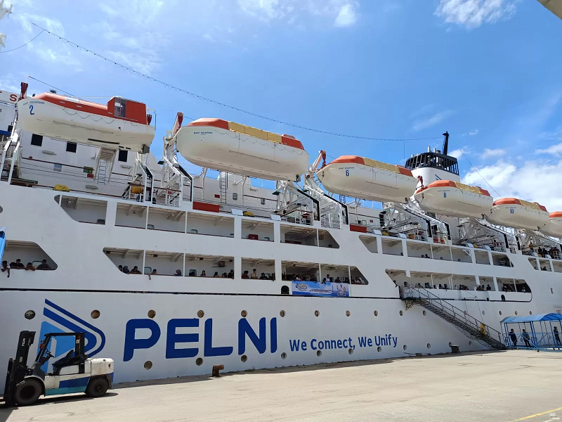 DINA ANGELINA/KP BERANGKAT: Pelni memprediksi penumpang yang berangkat dari Pelabuhan Semayang sebanyak 35 ribu penumpang pada Lebaran 2025.