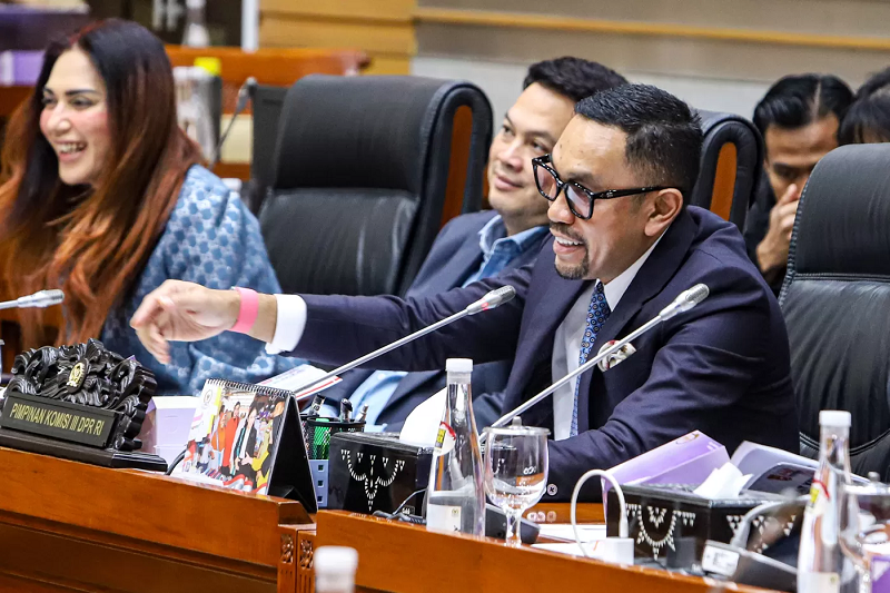 CEGAH INTIMIDASI: Wakil Ketua Komisi III DPR Ahmad Sahroni. (Miftahul Hayat/Jawa Pos)