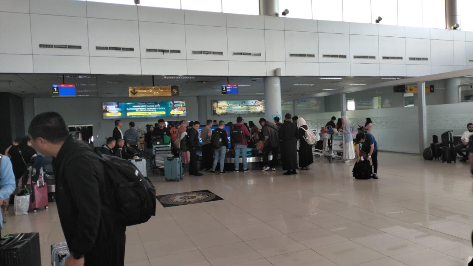 BELUM SIGNIFIKAN: Hingga kemarin belum ada didapati lonjakan penumpang arus mudik di Bandara Juwata Tarakan.