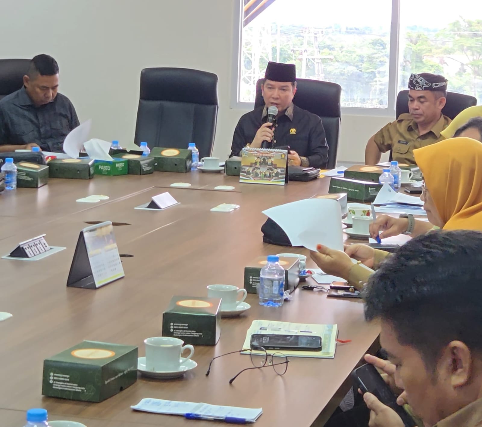 KEPEGAWAIAN: Ketua DPRD Kaltara, H. Achmad Djufrie saat memimpin RDP dengan pembahasan soal TPP PPPK. FOTO: ISTIMEWA