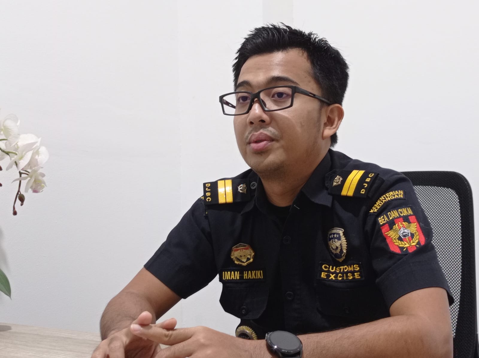 Penjabat Fungsional Pemeriksa Dokumen Bea Cukai Nunukan, Iman Hakiki