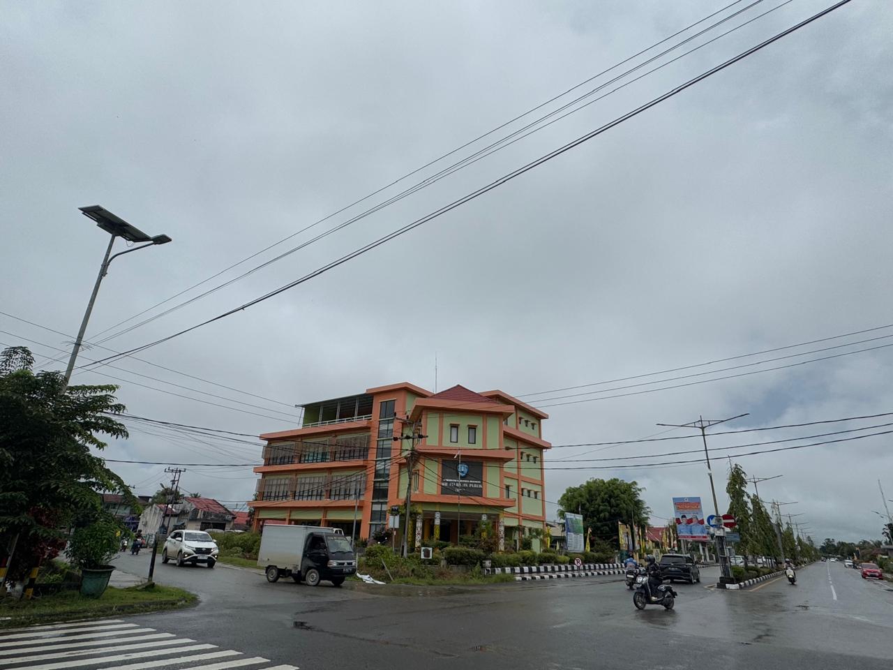 TERINTEGRASI : Berbagai jenis pelayanan publik terintegrasi dalam satu gedung di Mal Pelayanan Publik Bulungan. FOTO: Hendra/Radar Tarakan
