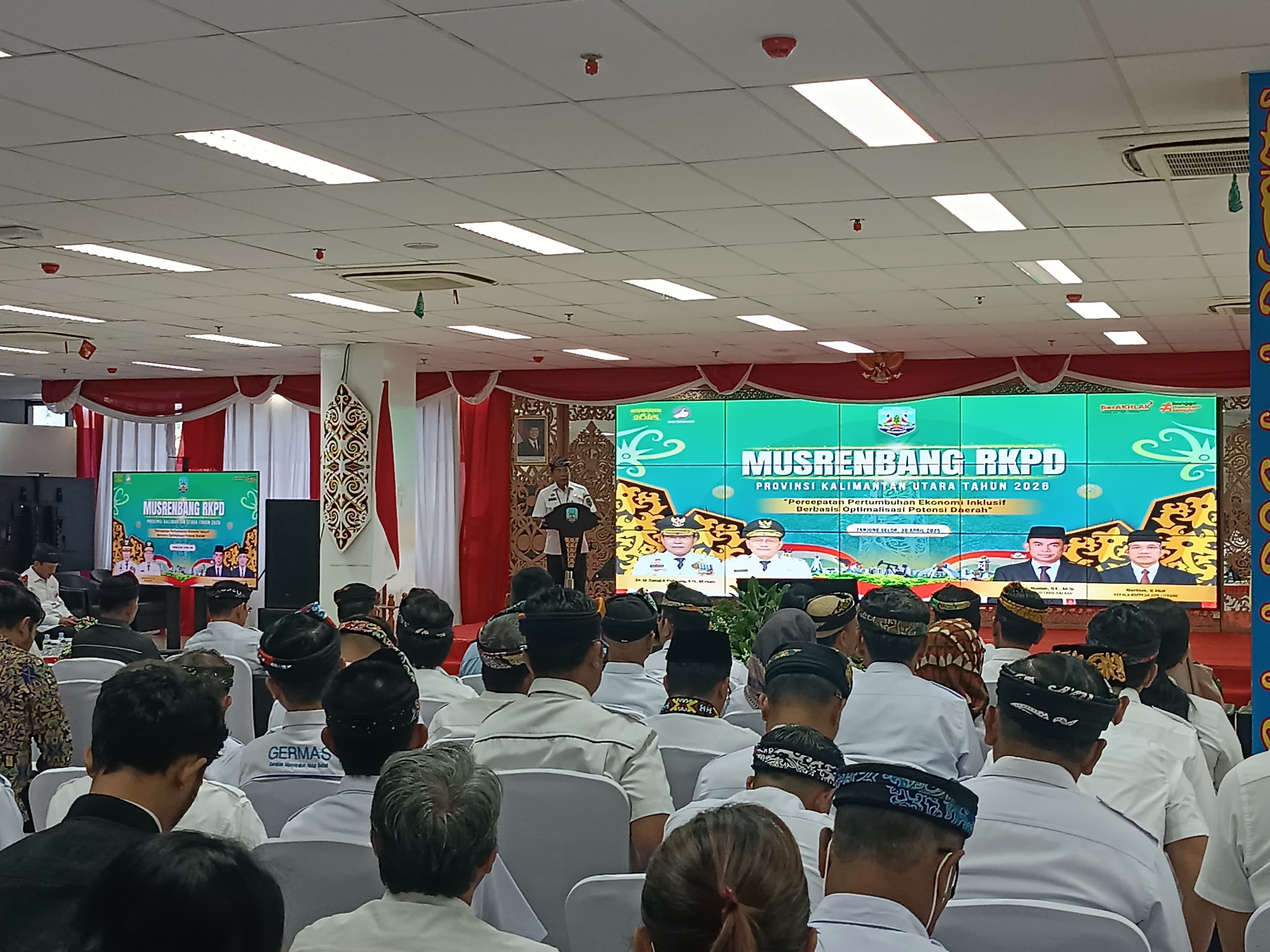 PERENCANAAN: Gubernur Kaltara, Zainal A Paliwang membuka Musrenbang RKPD Kaltara 2026. FOTO: IWAN K/RADAR TARAKAN