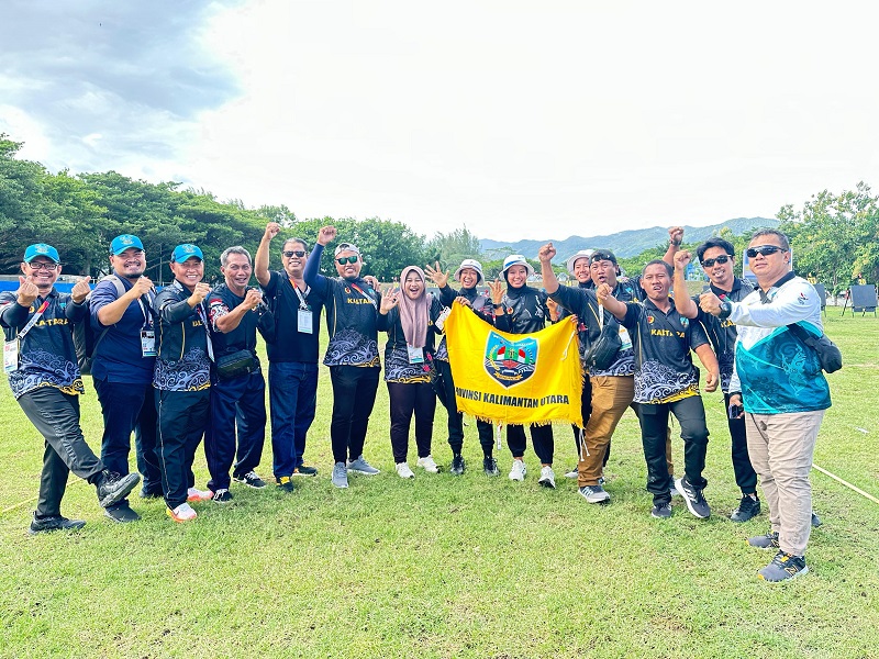 BONUS: Para atlet peraih medali di PON XXI Aceh-Sumut 2024 masih mempertanyakan nilai bonus. FOTO: ELIAZAR/RADAR TARAKAN