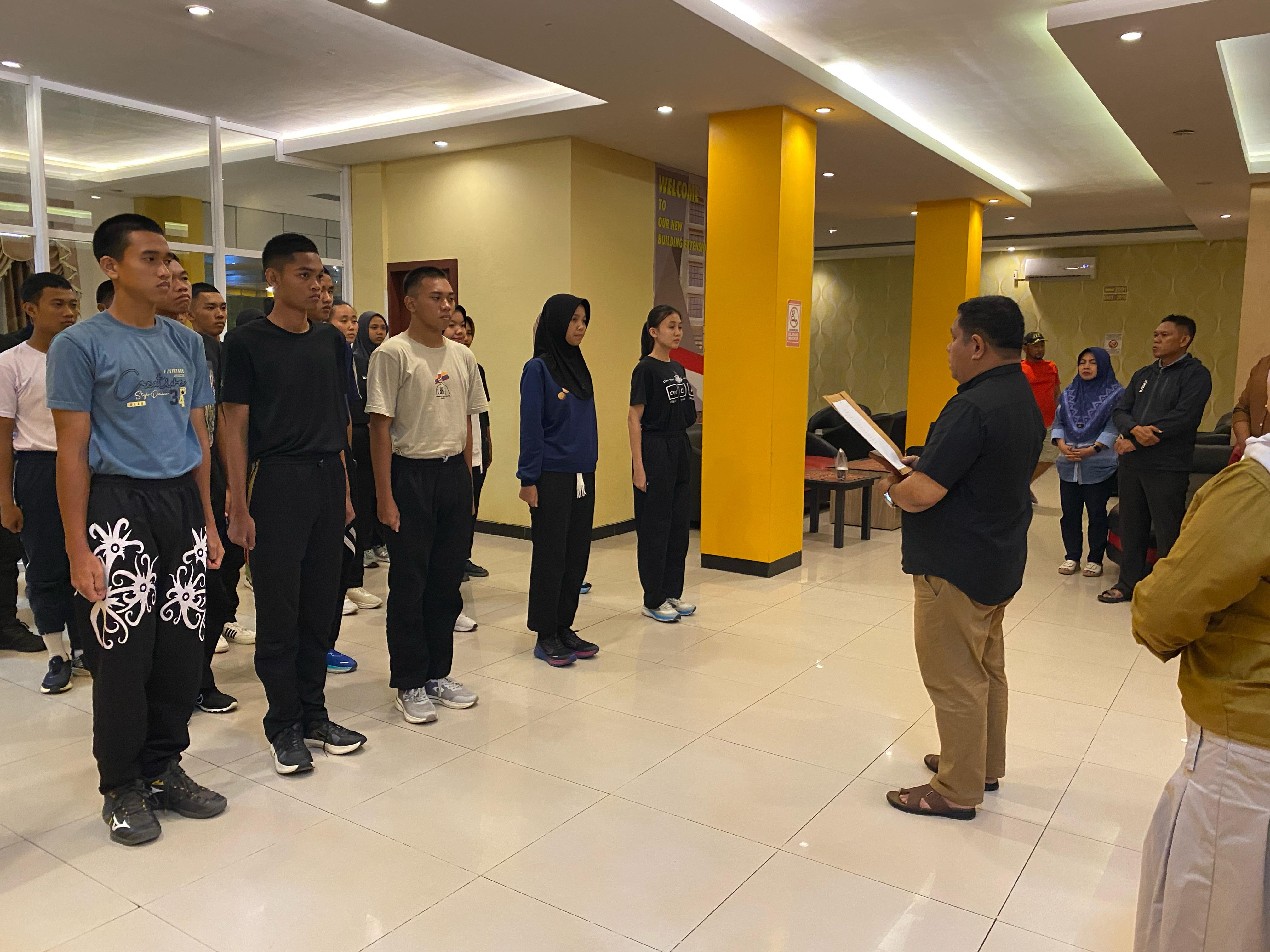 PENGUMUMAN: Kepala Kesbangpol Bulungan saat mengumumkan hasil seleksi calon Paskibraka.