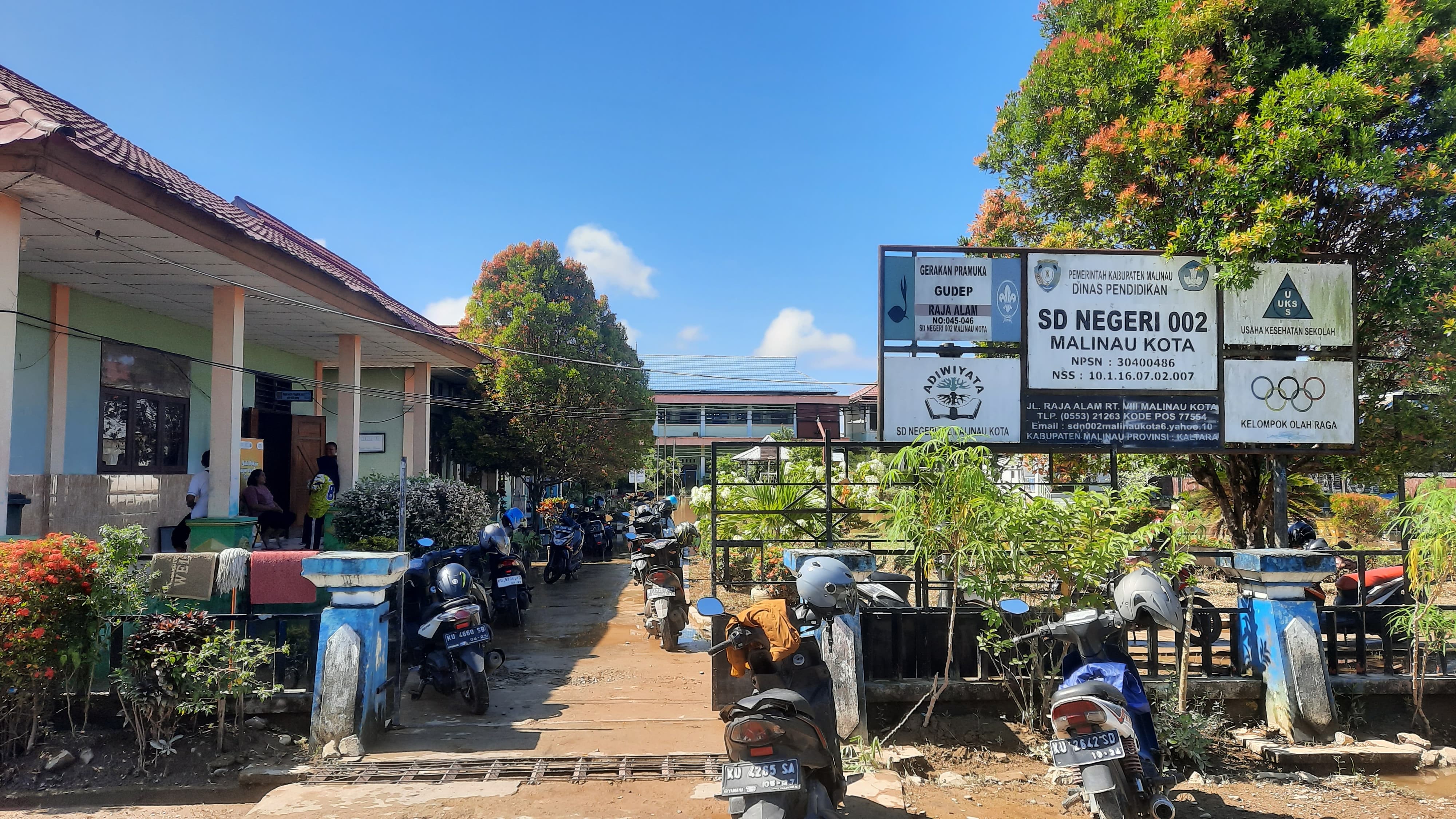 RELOKASI: Suasana SDN 002 Malinau Kota pasca banjir mulai surut. FOTO: DIPA/RADAR TARAKAN