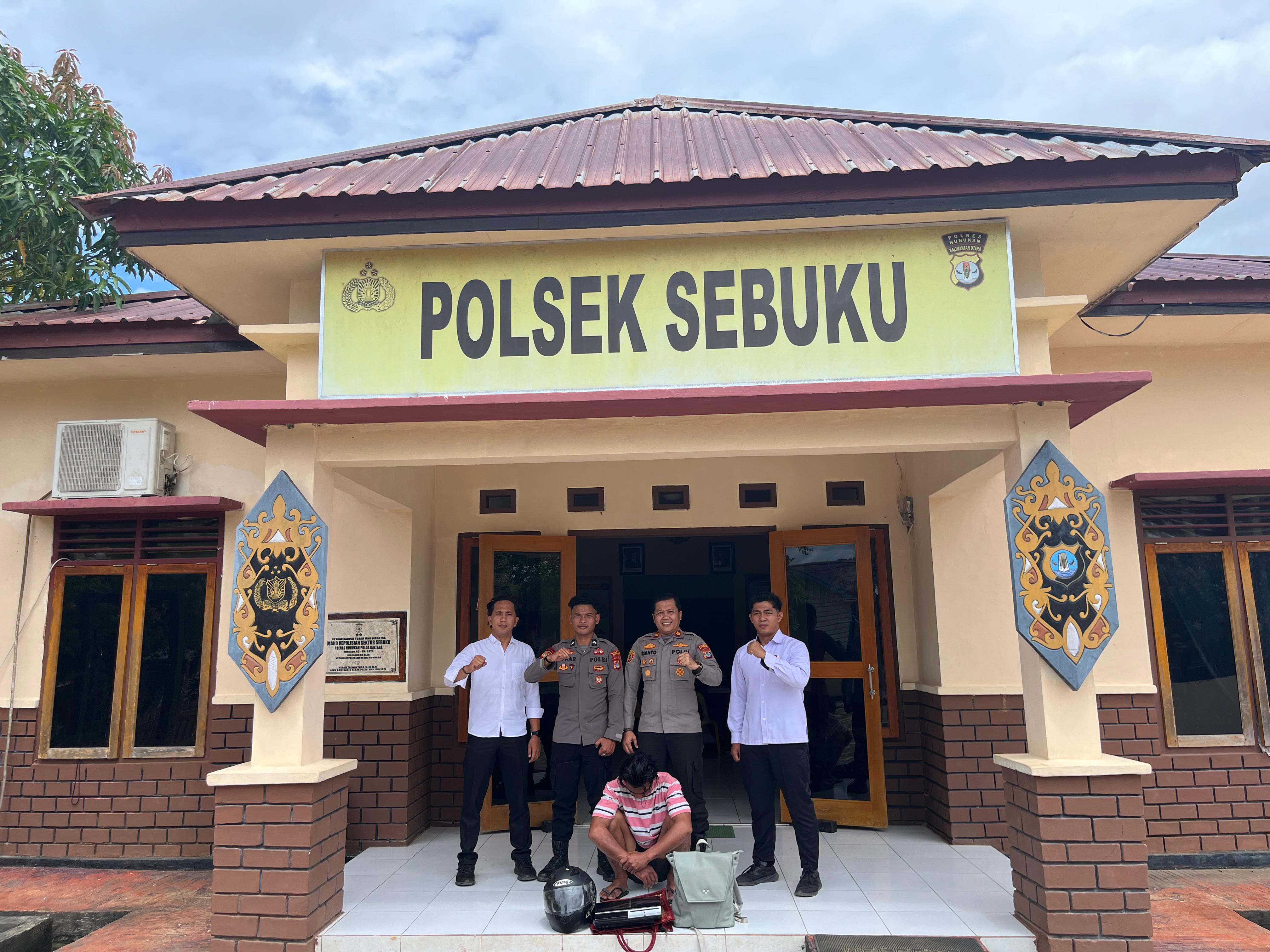 DOK POLRES NUNUKAN TERTANGKAP: Pelaku RF telah diamankan dan dibawa ke Polsek Sebuku setelah melarikan diri sampai ke Berau, Kaltim.