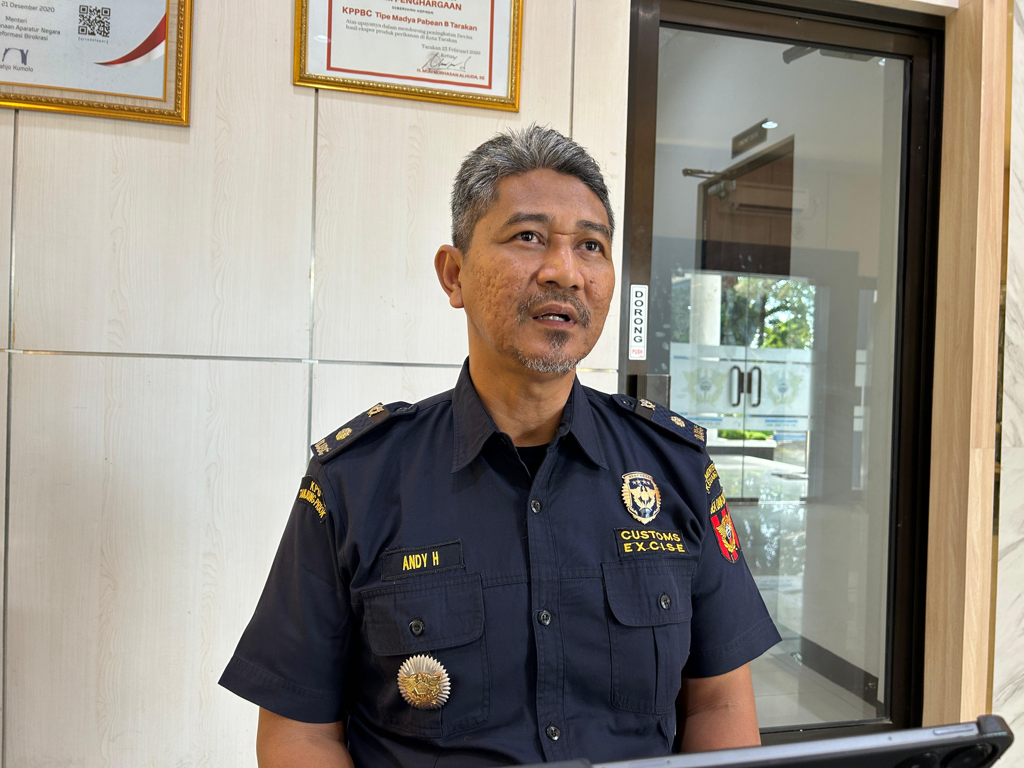 ELIAZAR/RADAR TARAKAN Kepala Seksi Penyuluhan dan Layanan Informasi Bea Cukai Tarakan Andy Herwanto