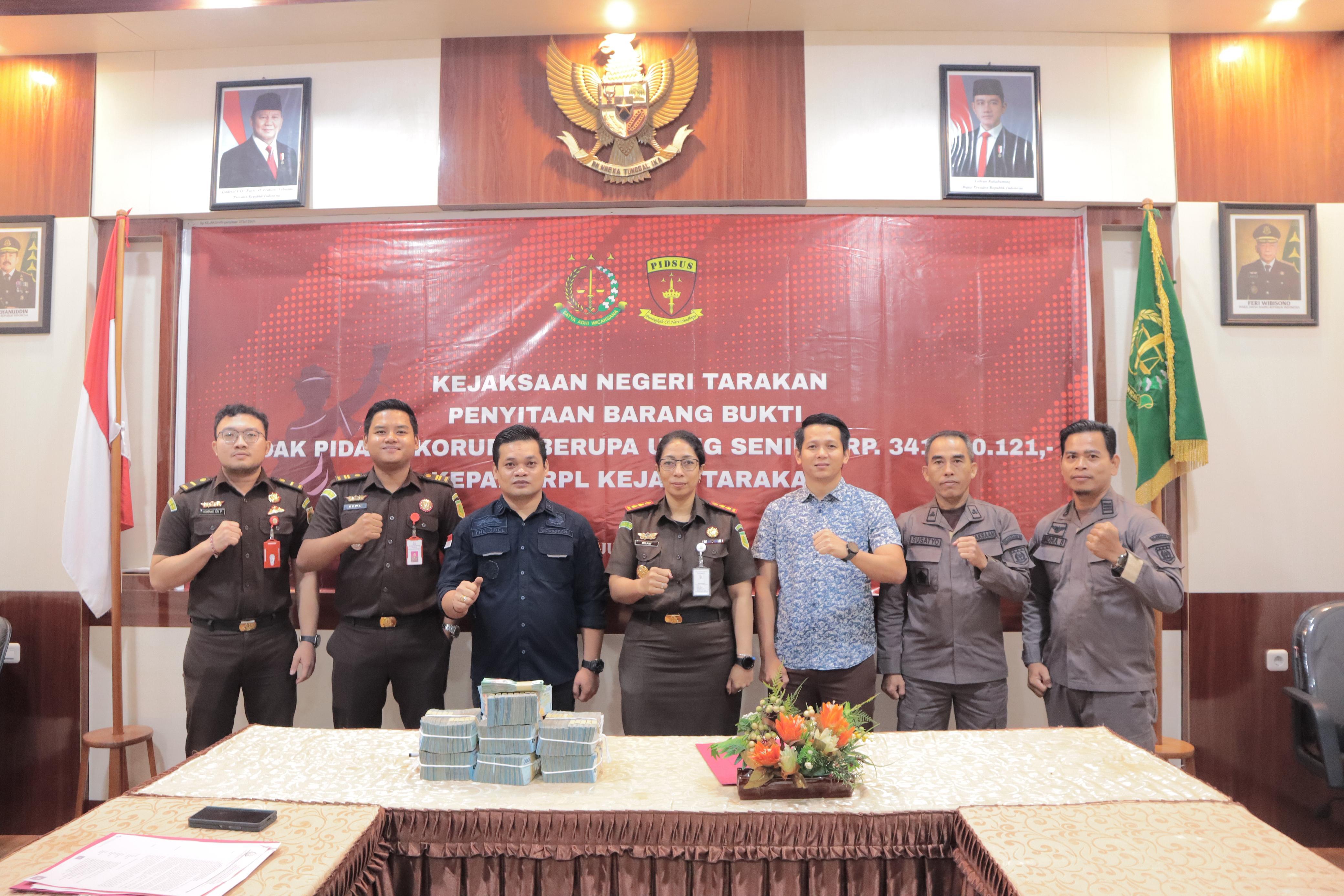 KEJARI TARAKAN PENYITAAN: Kejari Tarakan menyita uang senilai Rp 341 juta dari dugaan perkara tipikor KUR.