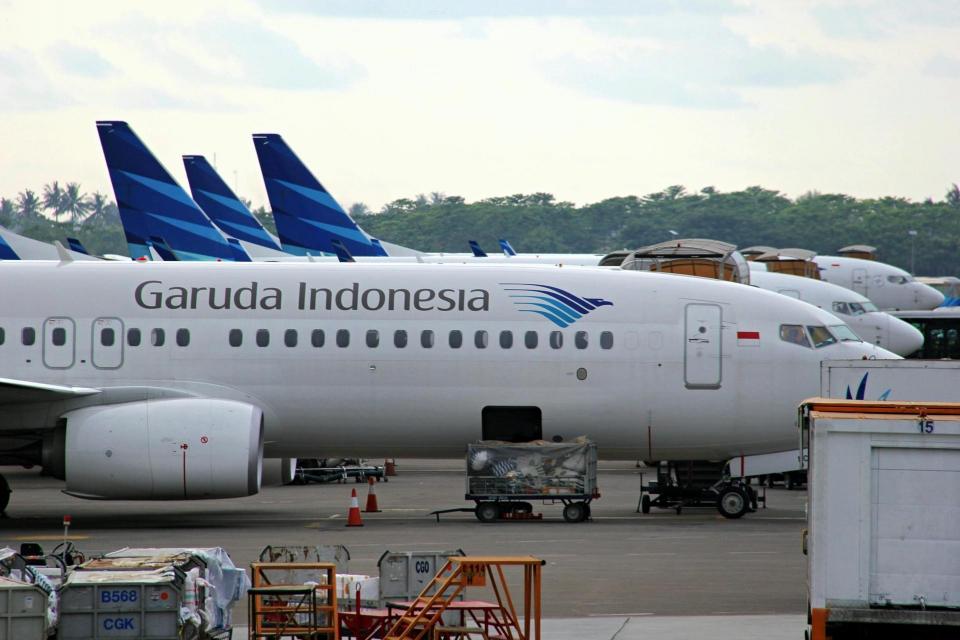 BERPOLEMIK : Maskapai Garuda tengah terparkir di salah satu bandara.