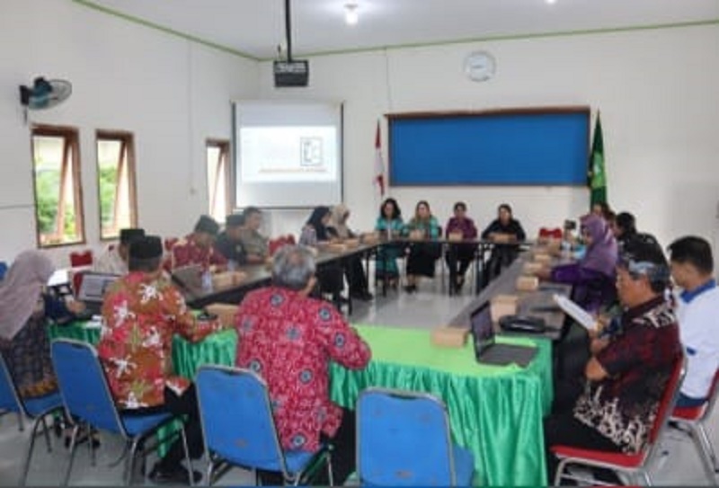 DETEKSI DINI : Suasana rapat penanganan isu kerukunan umat beragama bersama para penyuluh agama dan pemangku kepentingan.