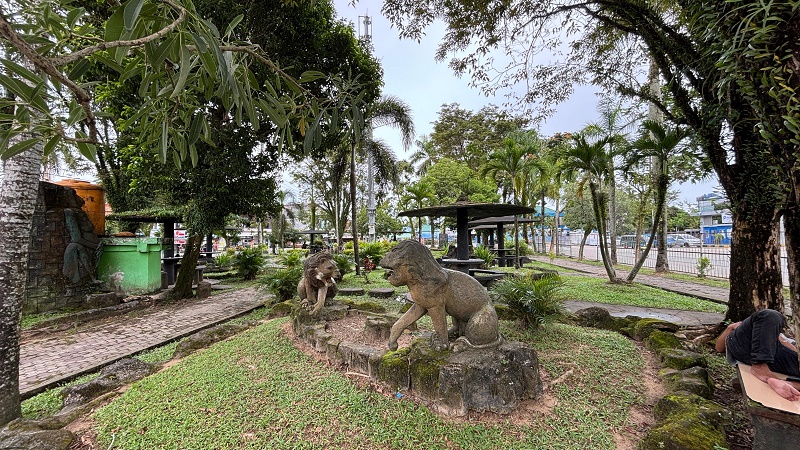 MINIM PENERANGAN: Taman Oval Lingkas Ujung, Tarakan. FOTO: WILDAN/RADAR TARAKAN