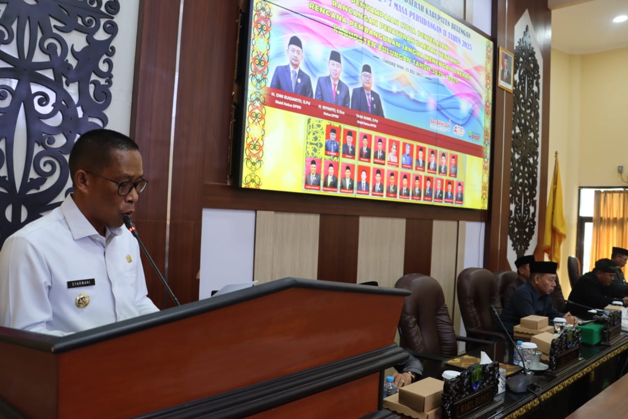 PEMAPARAN : Bupati Bulungan memaparkan Raperda RPJMD Bulungan 2025-2029 dalam Rapat Paripurna.