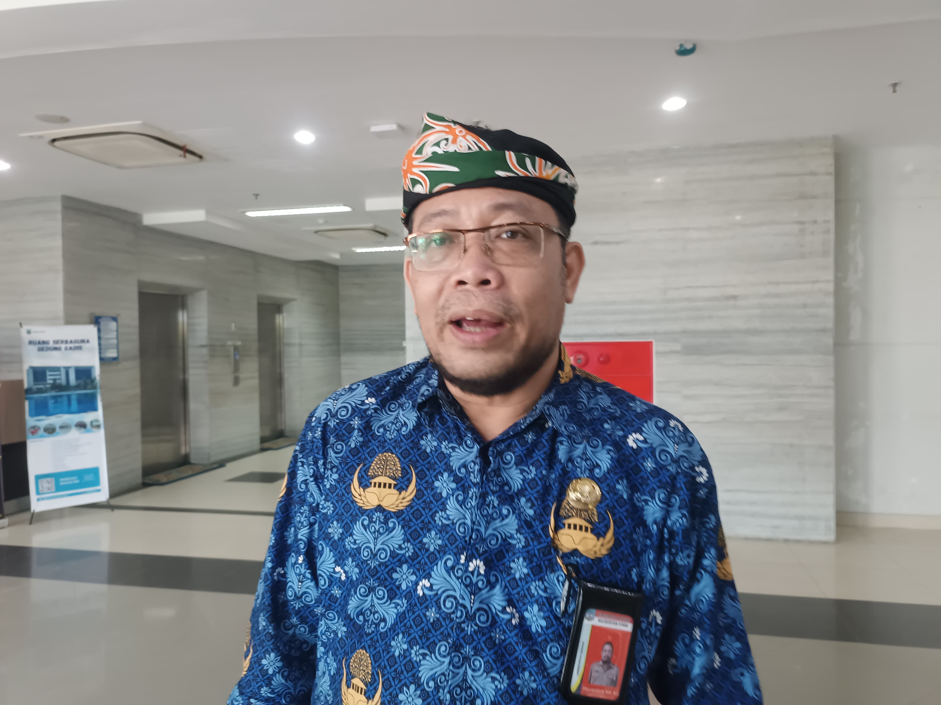 Asisten Bidang Administrasi Umum Setprov Kaltara - Pollymaart Sijabat. FOTO: IWAN K/RADAR TARAKAN