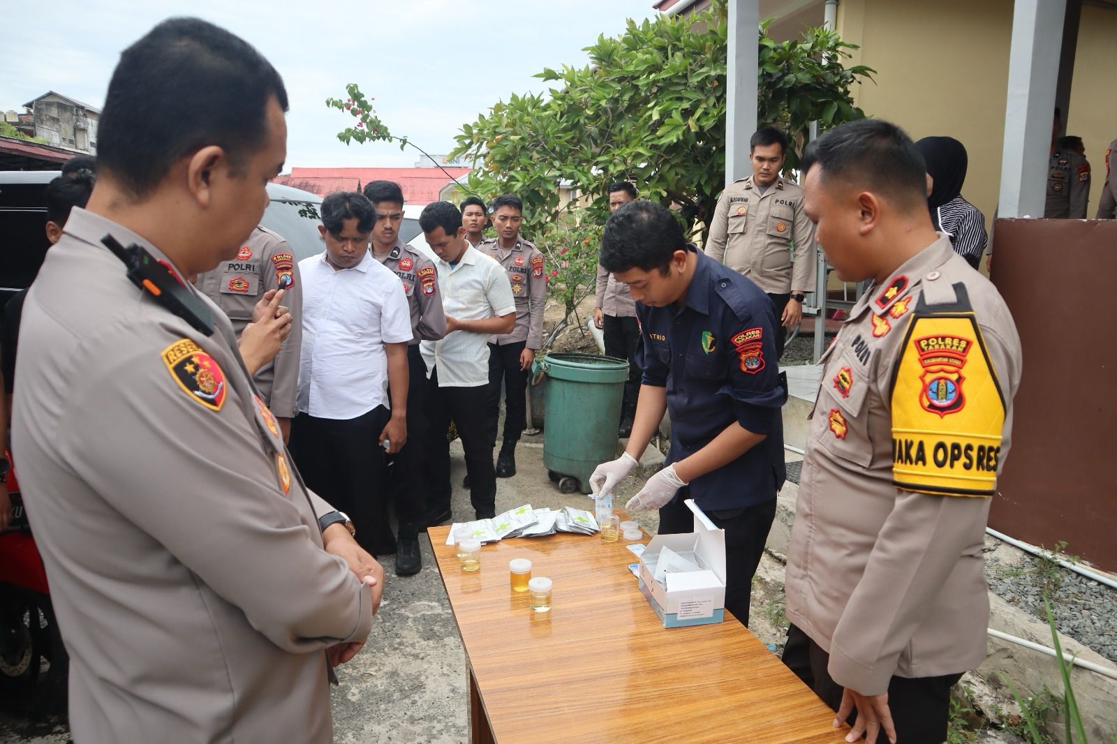 TES URINE : Polres Tarakan melakukan tes urine terhadap personelnya.FOTO:&nbsp;POLRES TARAKAN