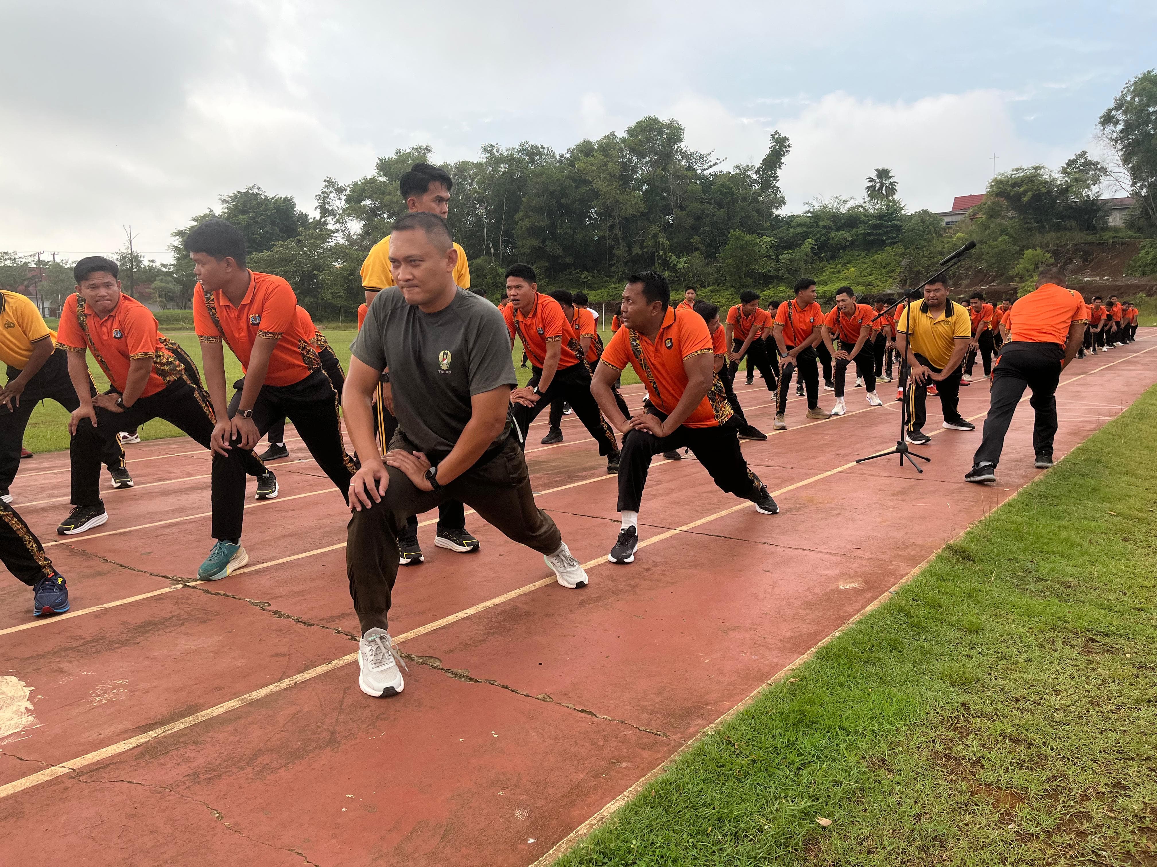 SENAM BERSAMA: Tingkat sinergitas dan soliditas melalui olahraga bersama Kodim dan Polres .FOTO: IST