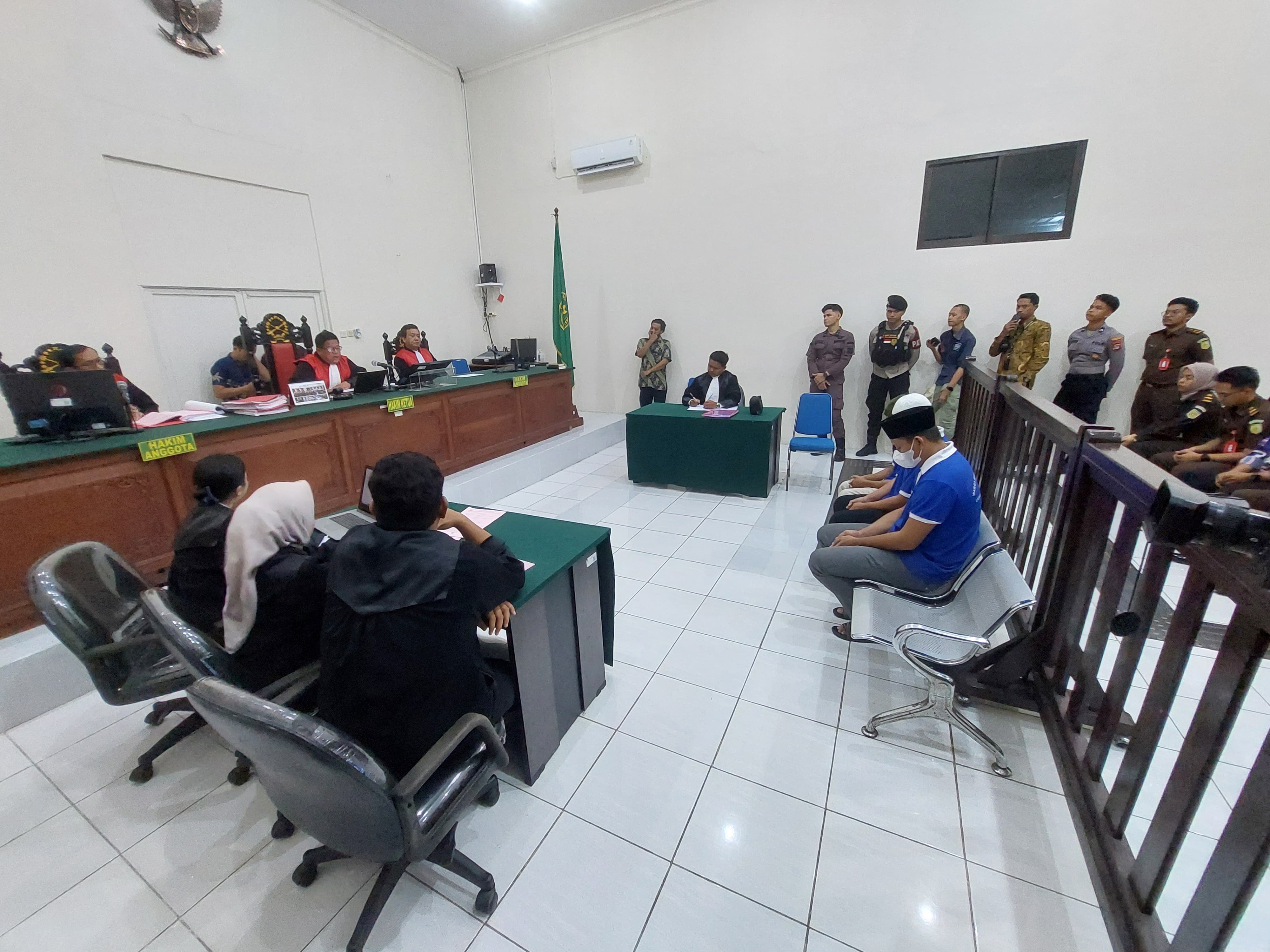 VONIS : Majelis Hakim membacakan vonis terhadap perkara sabu 74 kg.FOTO:&nbsp;ELIAZAR/RADAR TARAKAN