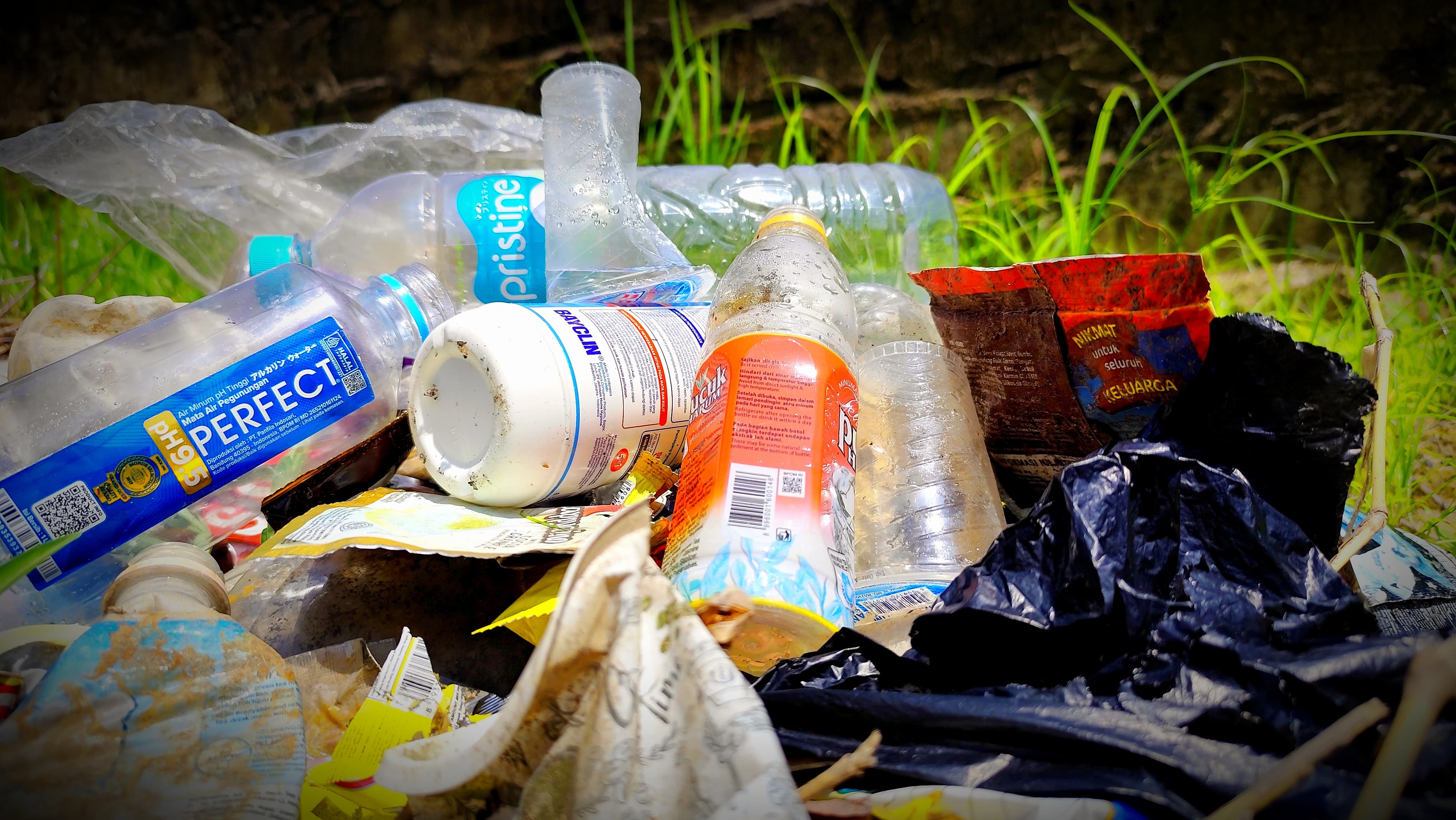 SOLUSI : Bumi tanpa sampah plastik, mimpi atau kenyataan.FOTO:&nbsp;NATANAEL/RADAR TARAKAN.&nbsp;