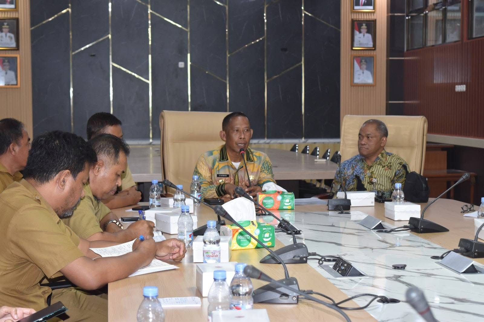 ENTRY MEETING : Bupati Bulungan, Sekda Bulungan bersama BPK RI Perwakilan Kaltara dalam agenda entry meeting. Taslee/Radar Tarakan