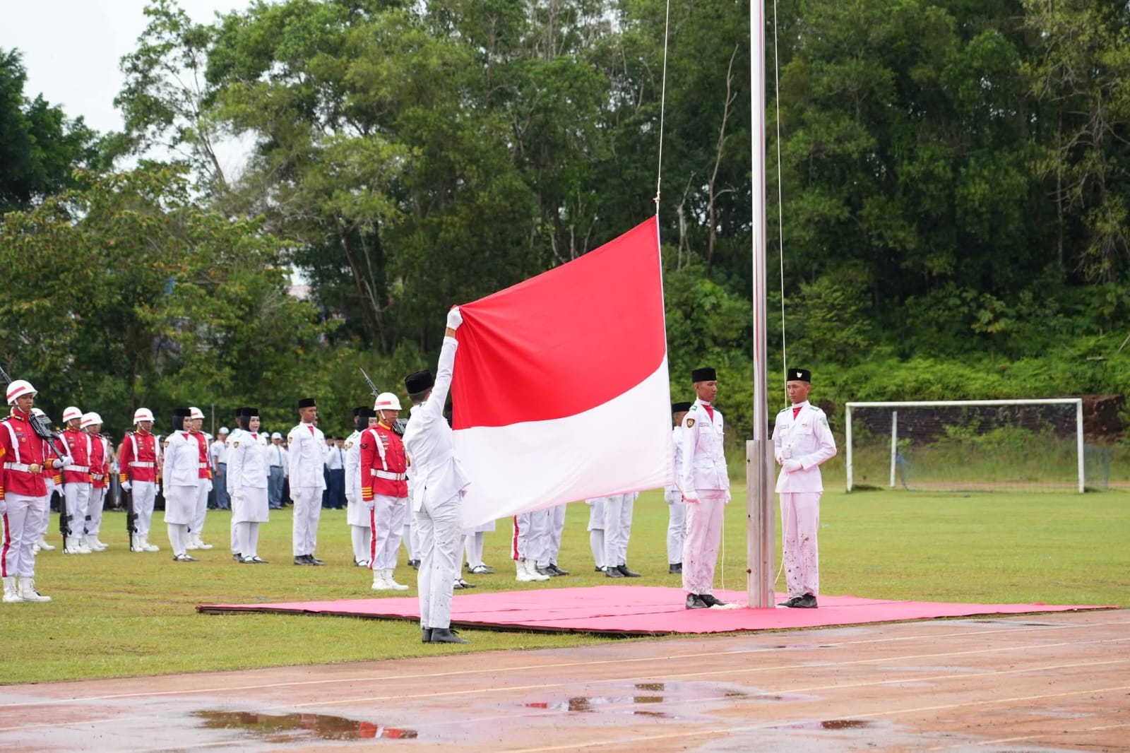 APRESIASI: Bupati Ibrahim Ali akan memberikan bonus kepada anggota paskibraka dan marching band, FOTO: IST