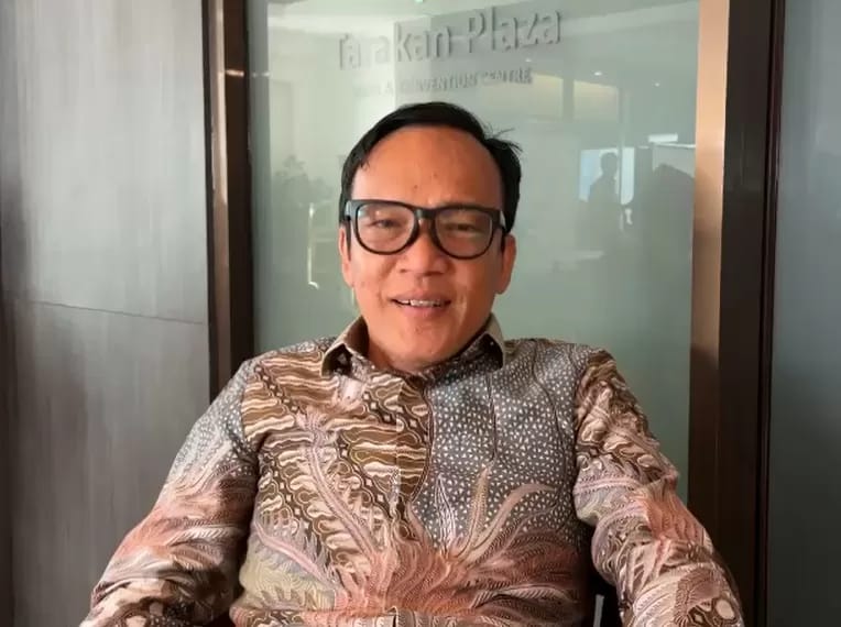Wakil Menteri Keternagakerjaan : Immanuel Ebenezer