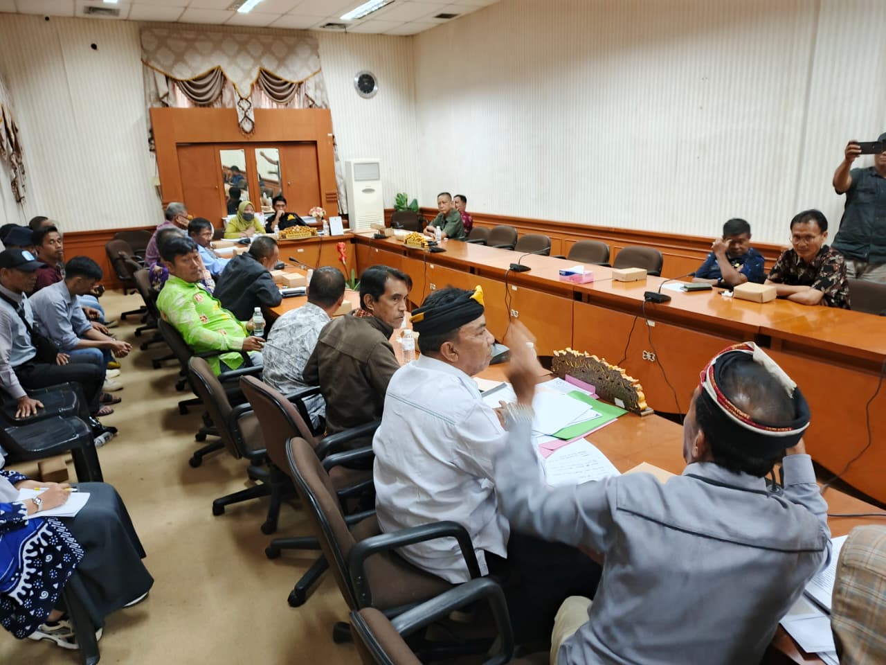 DAPAT DENGAN PENDAPAT: Persoalan sengketa tanah kelompok tani dengan perusahaan diselesaikan lewat rapat dengan pendapat di DPRD Nunukan,FOTO:RIKO ADITYA/RADAR TARAKAN