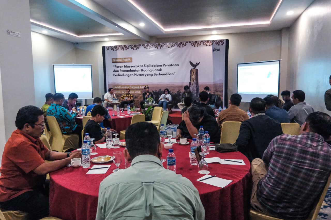 Diskusi publik yang digelar FWI di Tanjung Selor beberapa waktu lalu. FOTO: ISTIMEWA