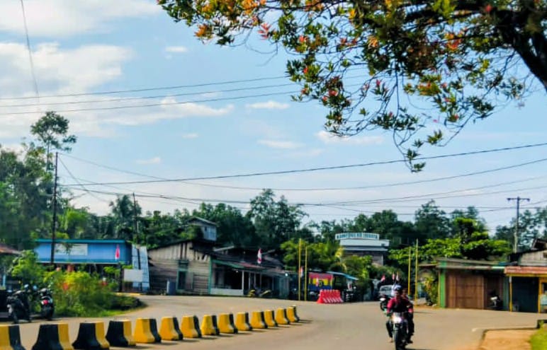 &lrm;RAWAN LAKALANTAS: Dishub mewacanakan bangun tugu pemecah arus simpang Kampung KB Foto: SOPIAN/RADAR TARAKAN &lrm;