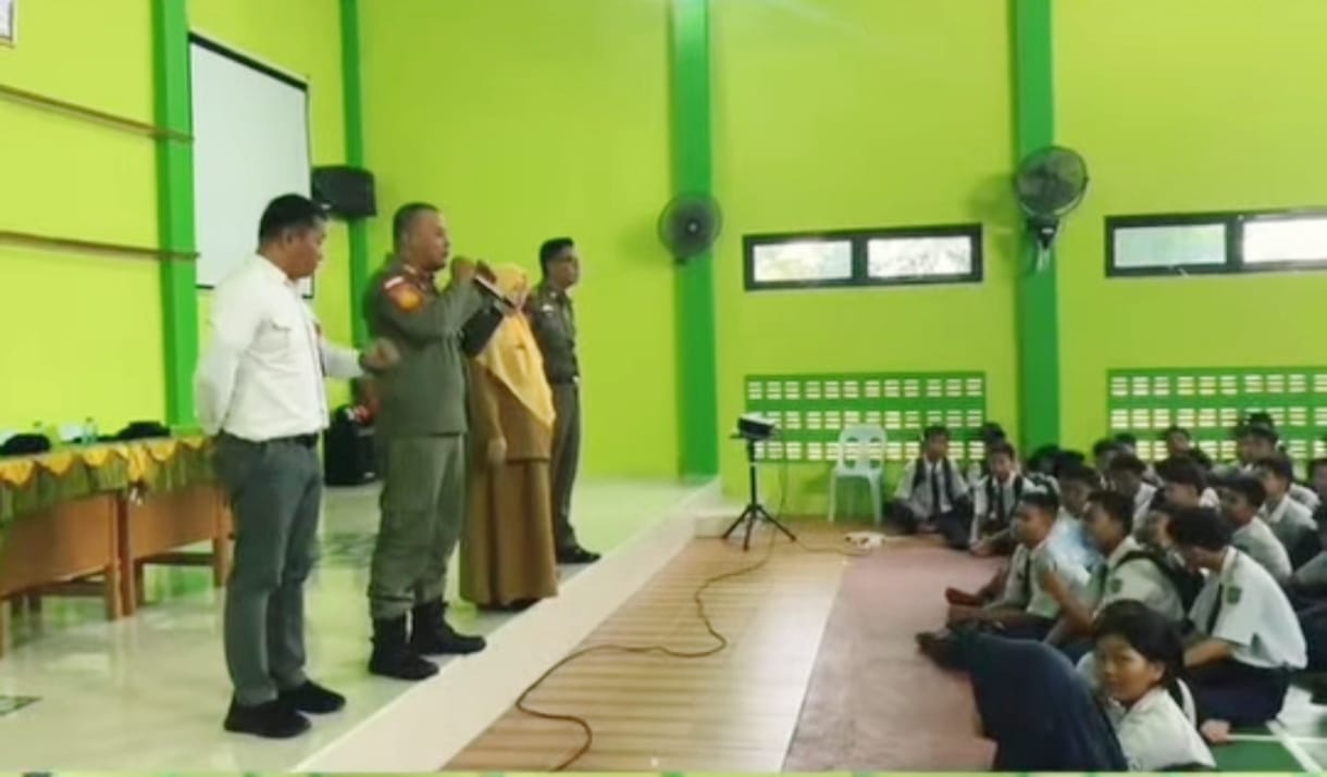 ISTIMEWA EDUKASI: Satpol PP Tarakan ajak pelajar kenali perda dan hindari pelanggaran