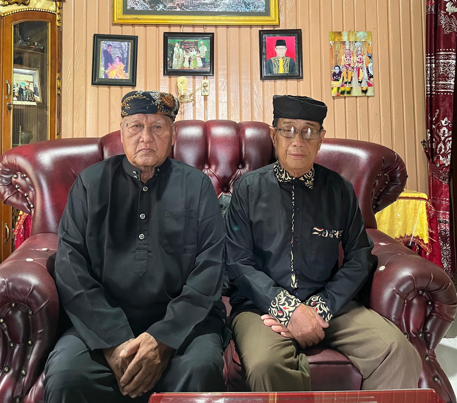 &lrm;Aji Askandar Ali (kanan) &lrm;