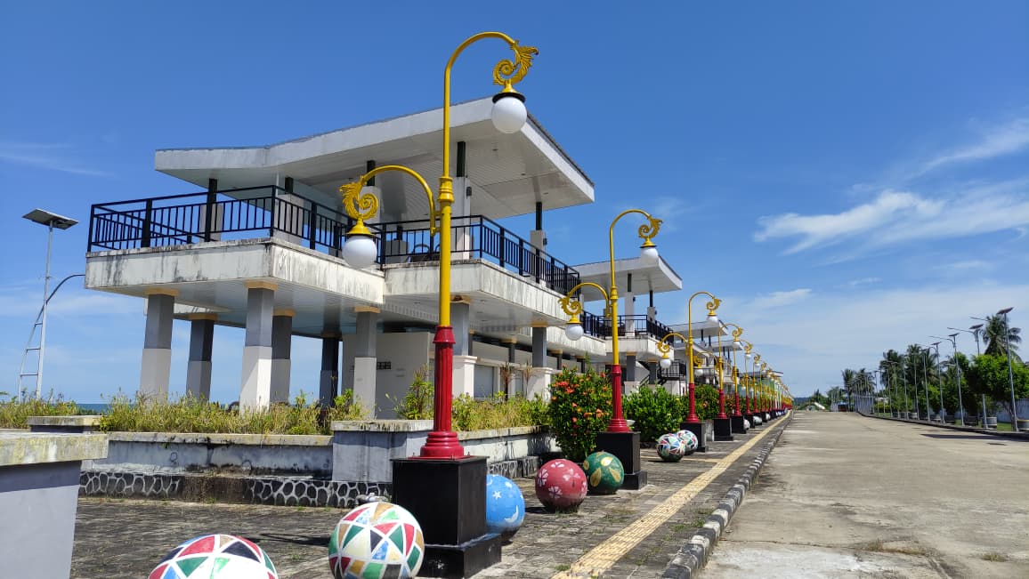 WILDAN/RADAR TARAKAN TAHAP FINISHING: Objek wisata Pantai Ratu Intan Kota Tarakan